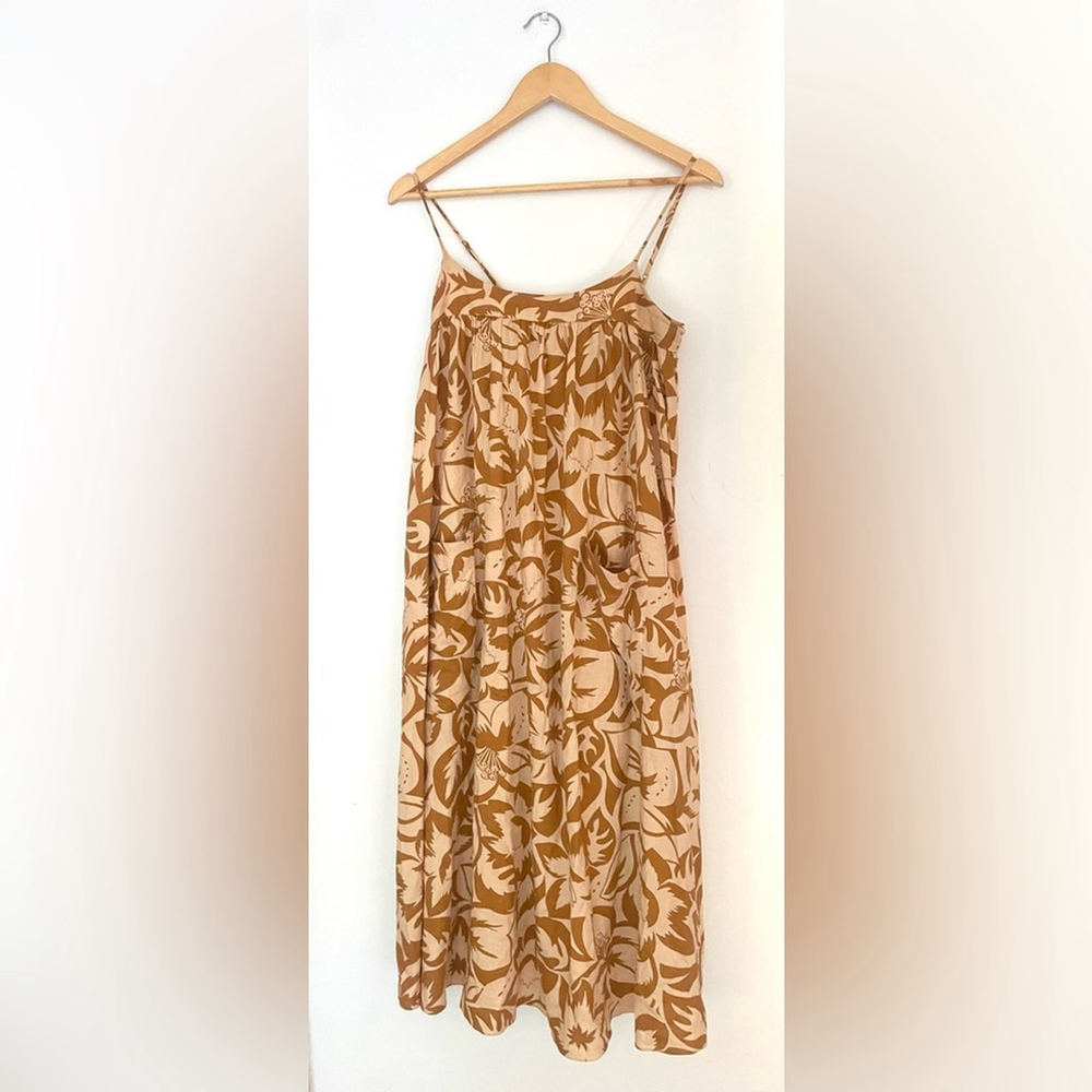 madewell Linen-Blend Cami Midi Dress in
Tropicale Floral Floral Tan - Picture 5 of 10